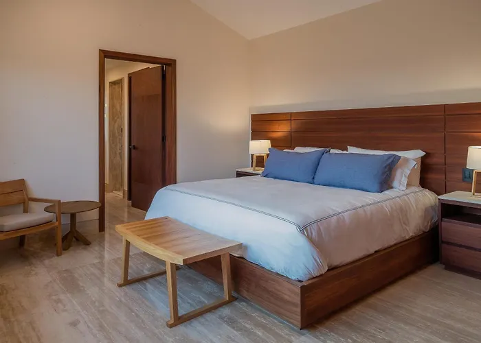 Stunning 11bd Fully Staffed, Indoor Tennis And