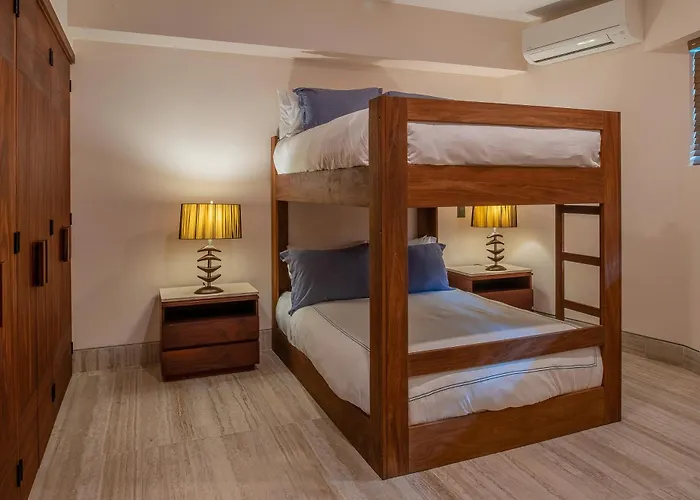Stunning 11bd Fully Staffed, Indoor Tennis And Villa San José del Cabo