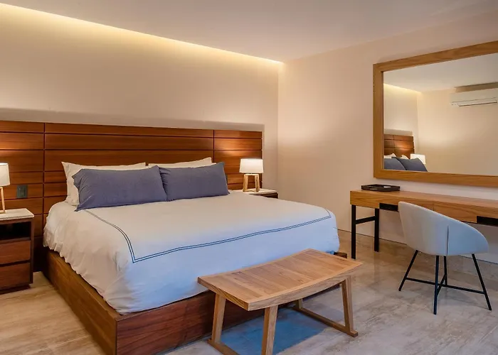 Stunning 11bd Fully Staffed, Indoor Tennis And Villa