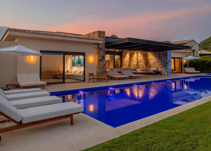 Stunning 11bd Fully Staffed, Indoor Tennis And Villa